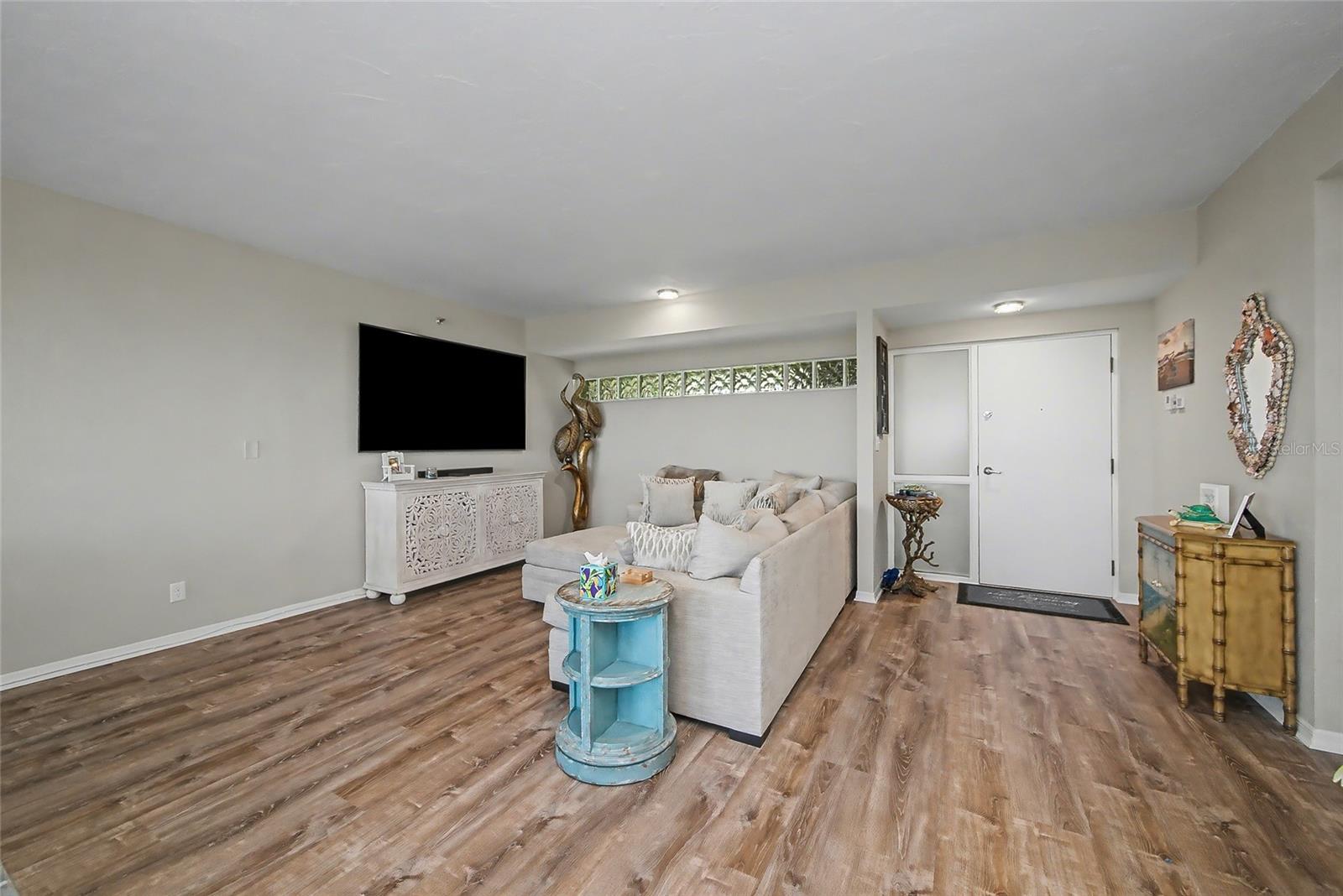 BAYVIEW HOMES I - Residential Lease