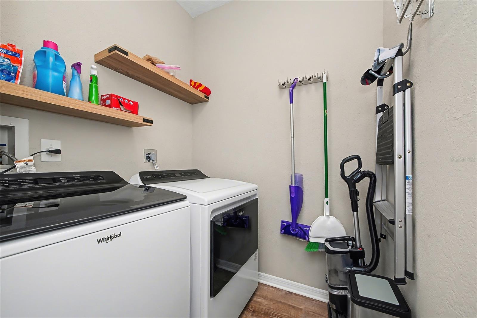BAYVIEW HOMES I - Residential Lease