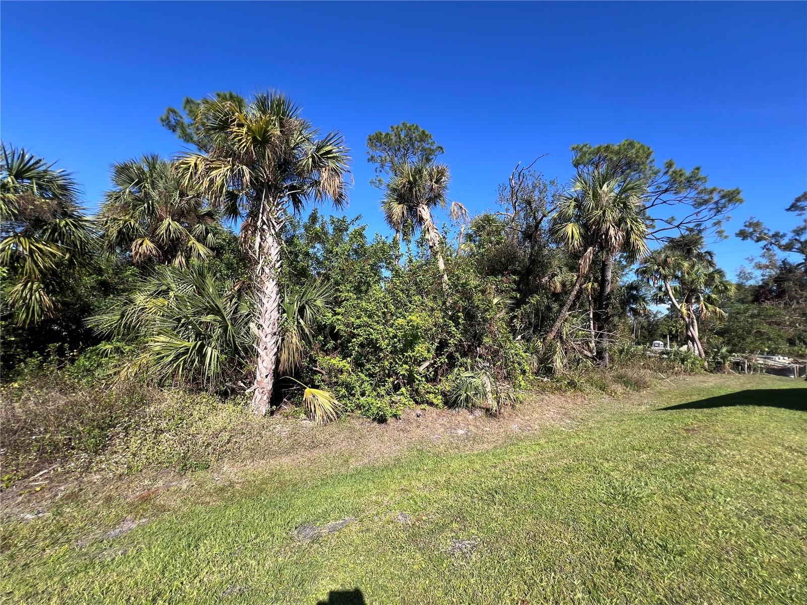 PORT CHARLOTTE SUB 06 - Land