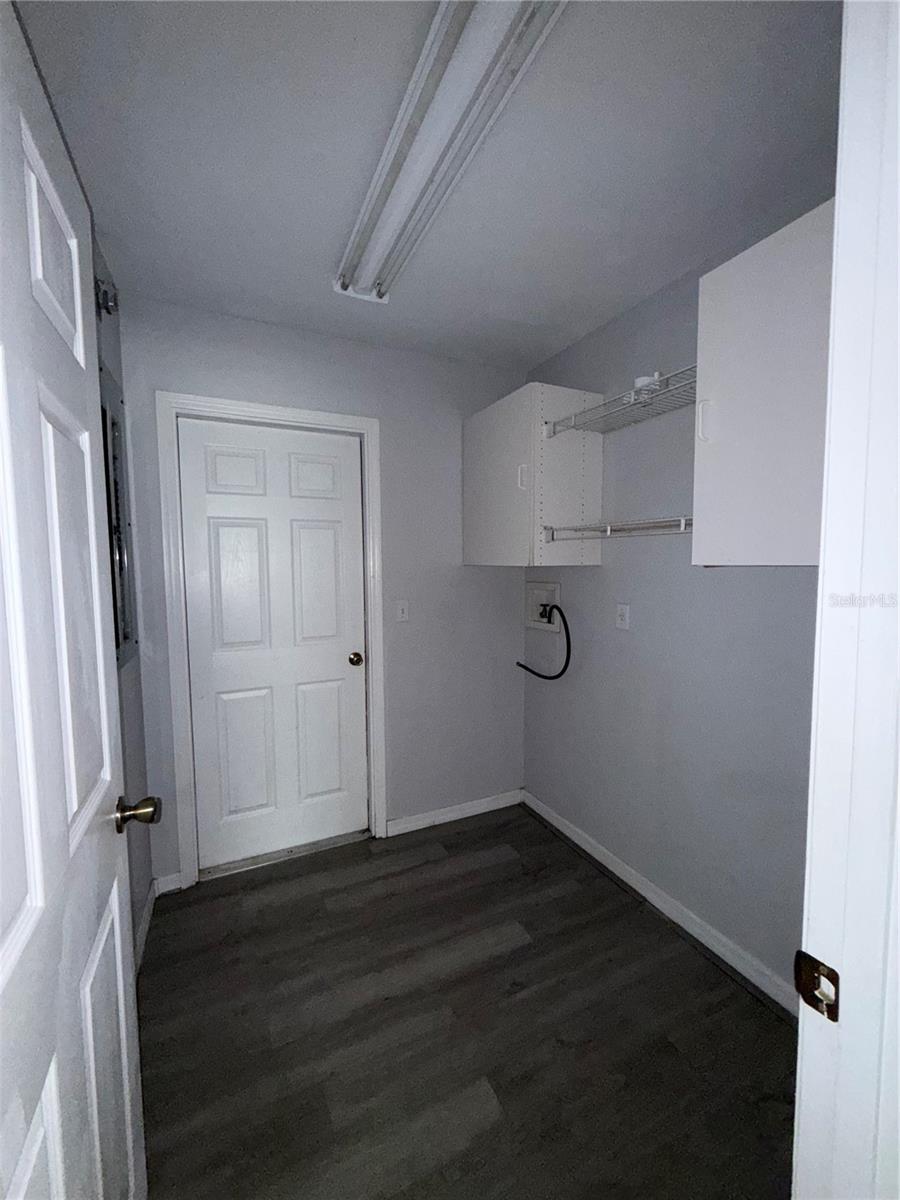 SILVER SPGS SHORES UN 21 - Residential Lease