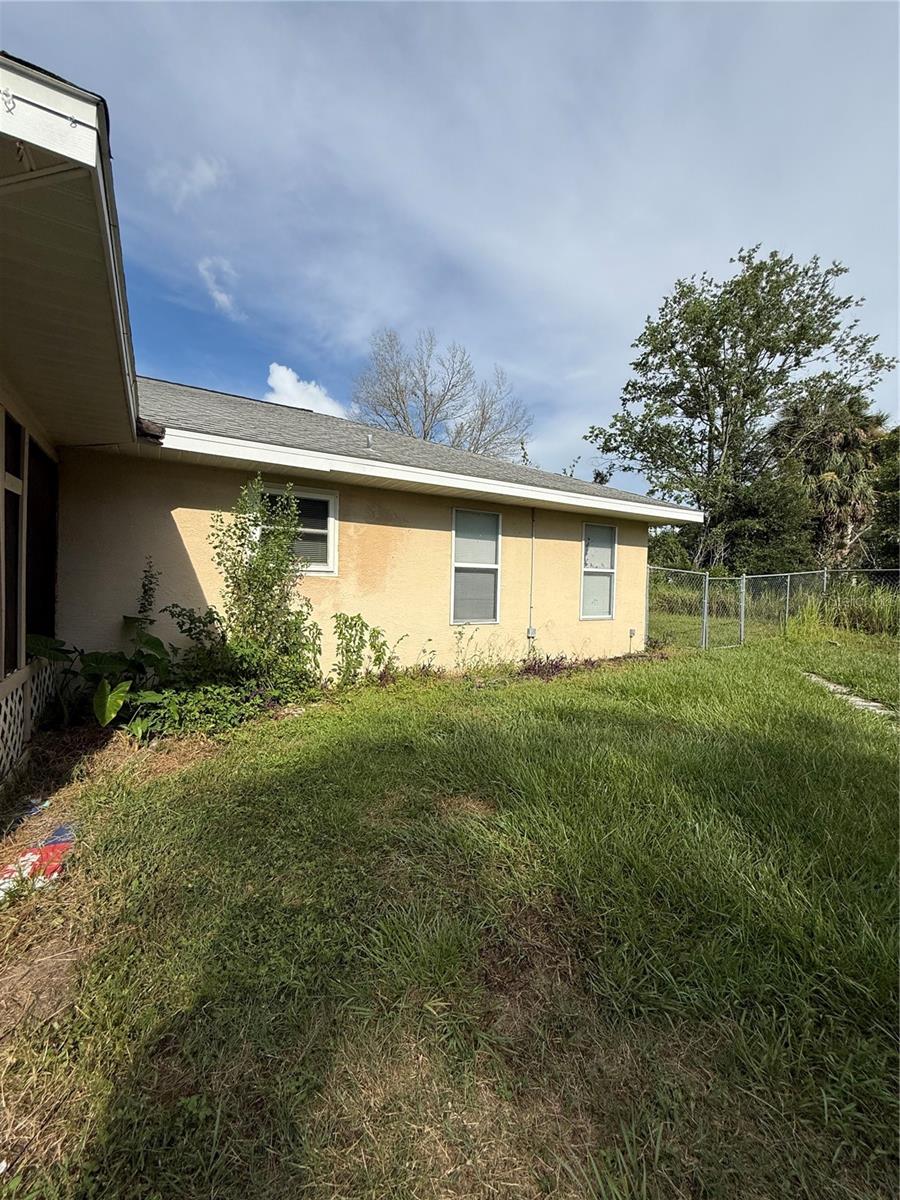 SILVER SPGS SHORES UN 21 - Residential Lease