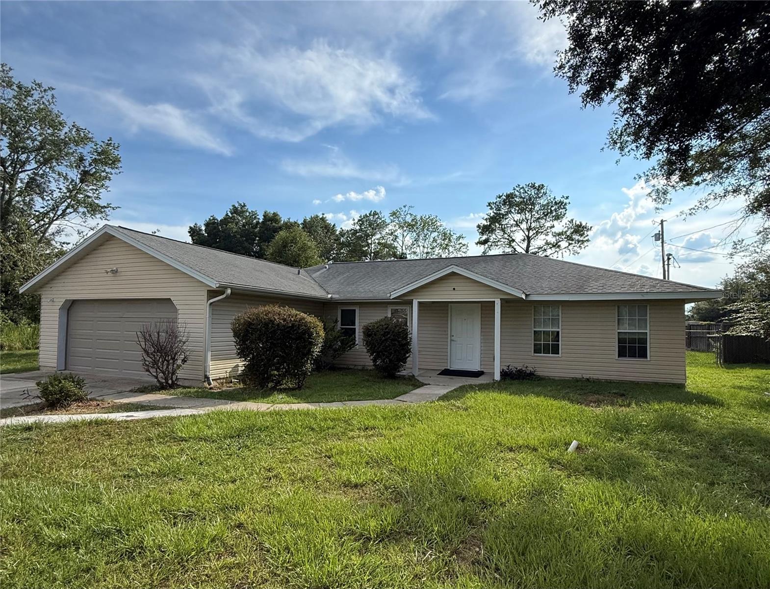 Make yourself at home in this spacious corner lot 3-bedroom, 2-bathroom rental featuring a desirable split layout, a walk-in closet and walk-in shower in the primary suite, plus a storage shed for additional storage. A covered porch adds a nice outdoor space to enjoy, and the home's practical layout makes it ideal for comfortable everyday living.

Don't miss this opportunity schedule your showing today!