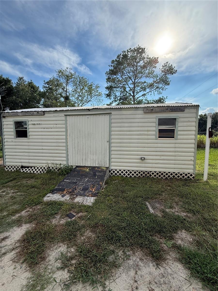 SILVER SPGS SHORES UN 21 - Residential Lease