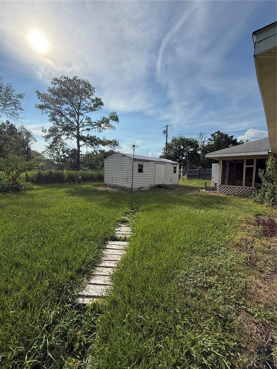 SILVER SPGS SHORES UN 21 - Residential Lease