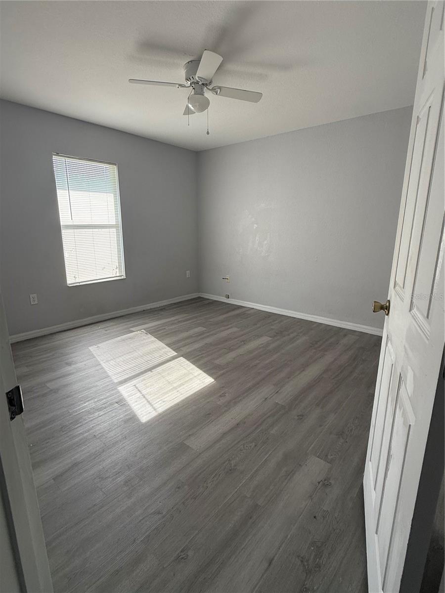 SILVER SPGS SHORES UN 21 - Residential Lease