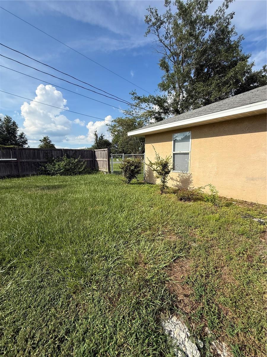 SILVER SPGS SHORES UN 21 - Residential Lease