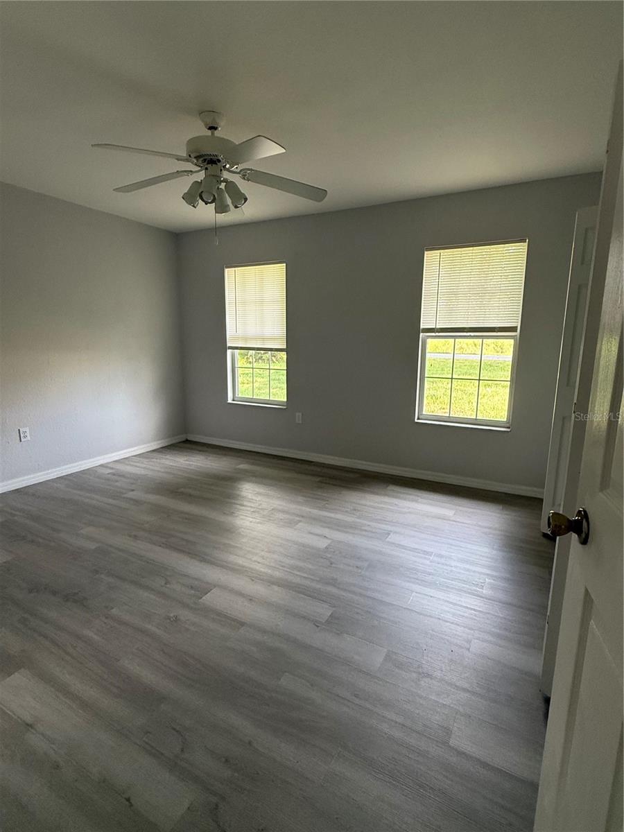 SILVER SPGS SHORES UN 21 - Residential Lease