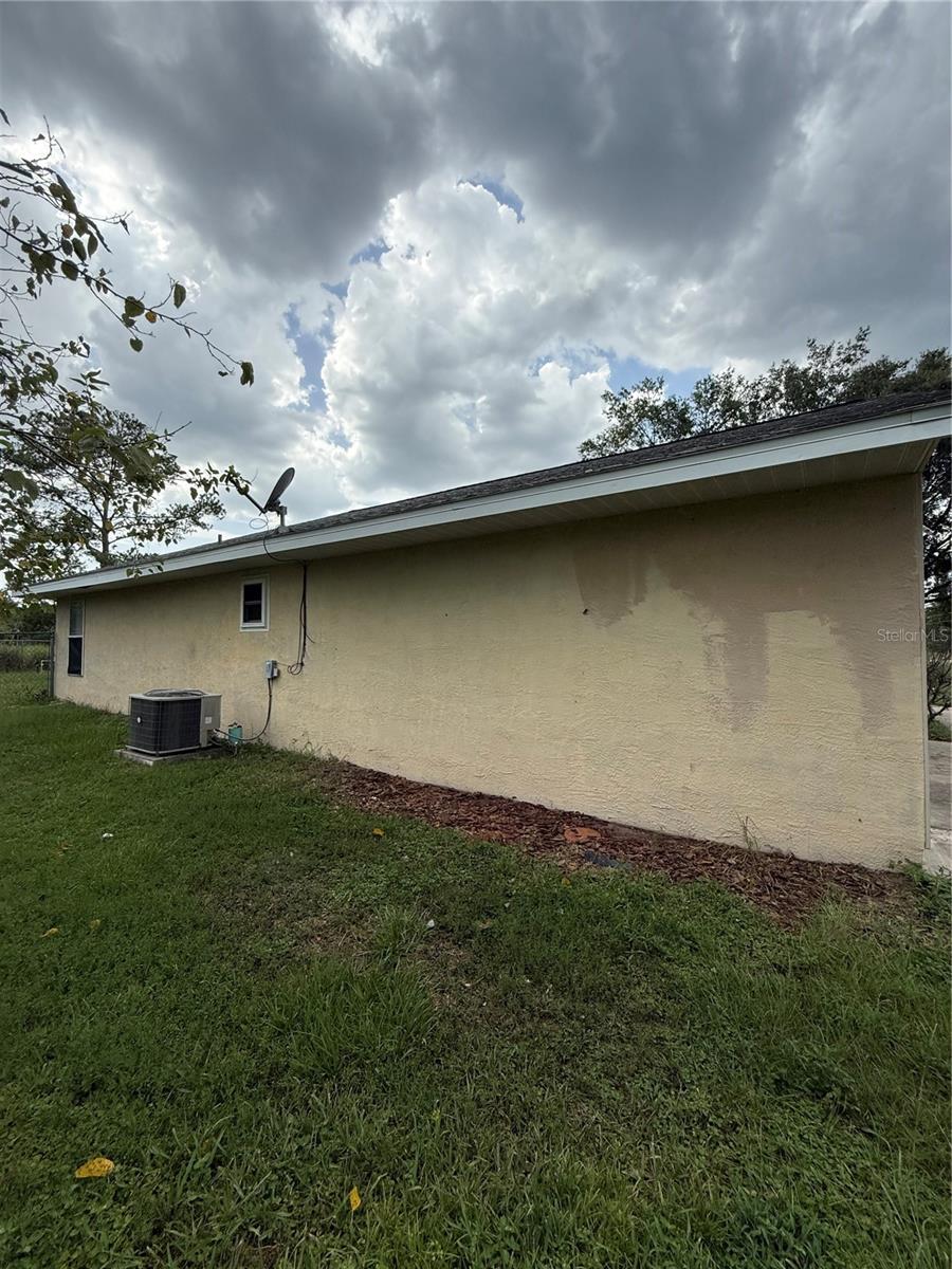 SILVER SPGS SHORES UN 21 - Residential Lease