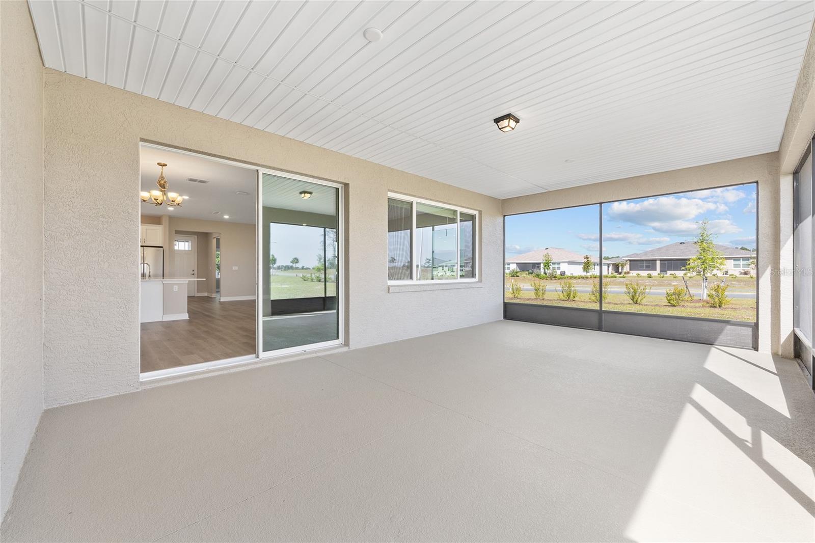 ON TOP OF THE WORLD - Residential