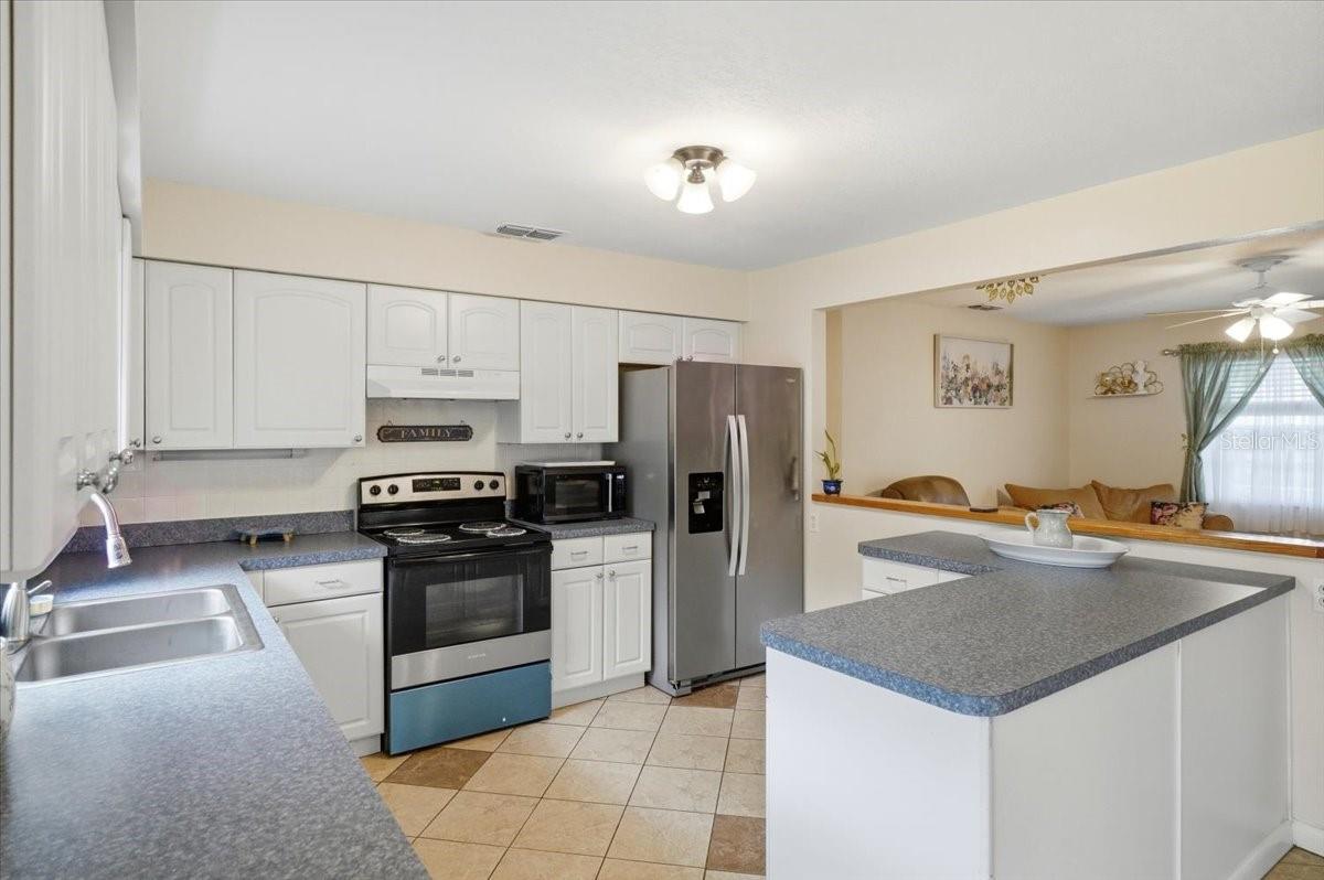 EMERALD ESTATES - Residential