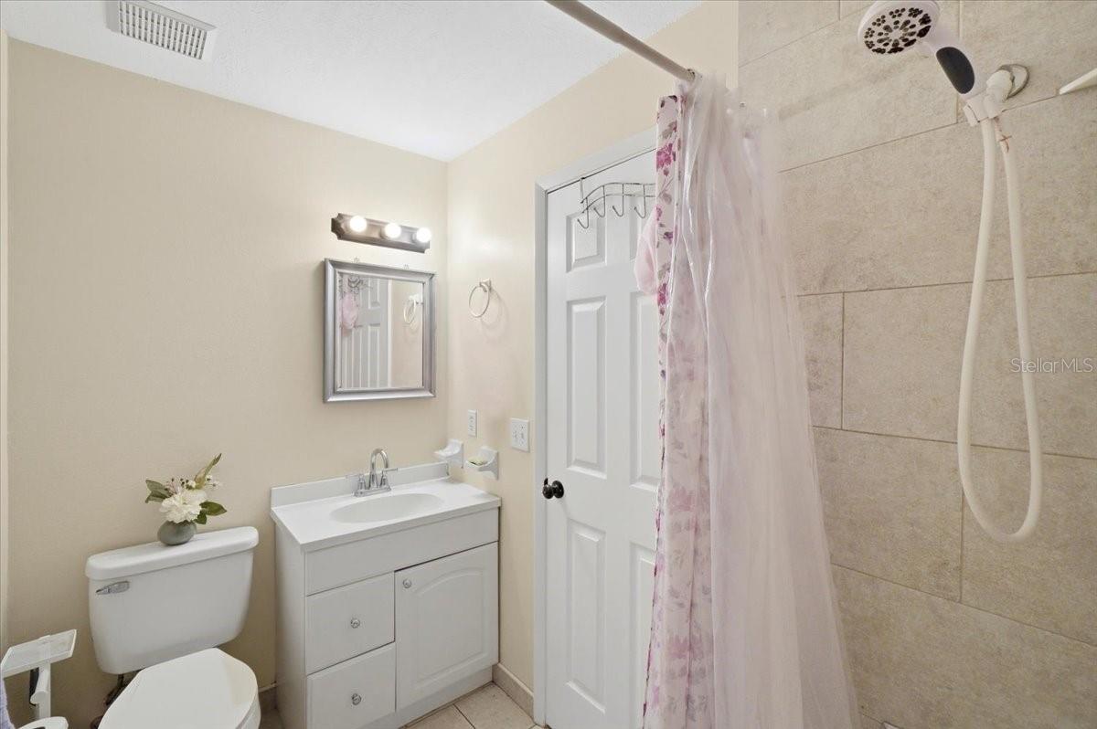 EMERALD ESTATES - Residential