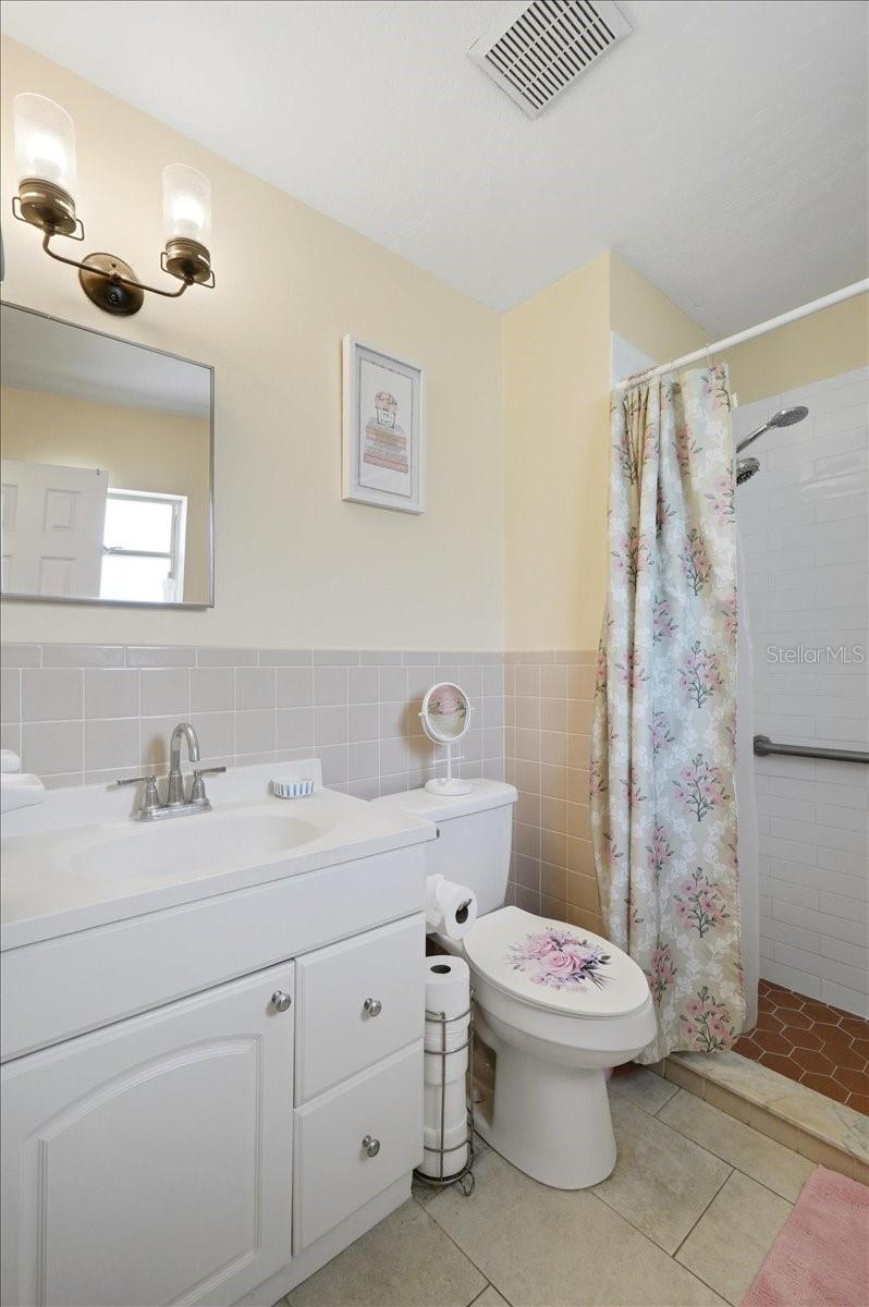 EMERALD ESTATES - Residential