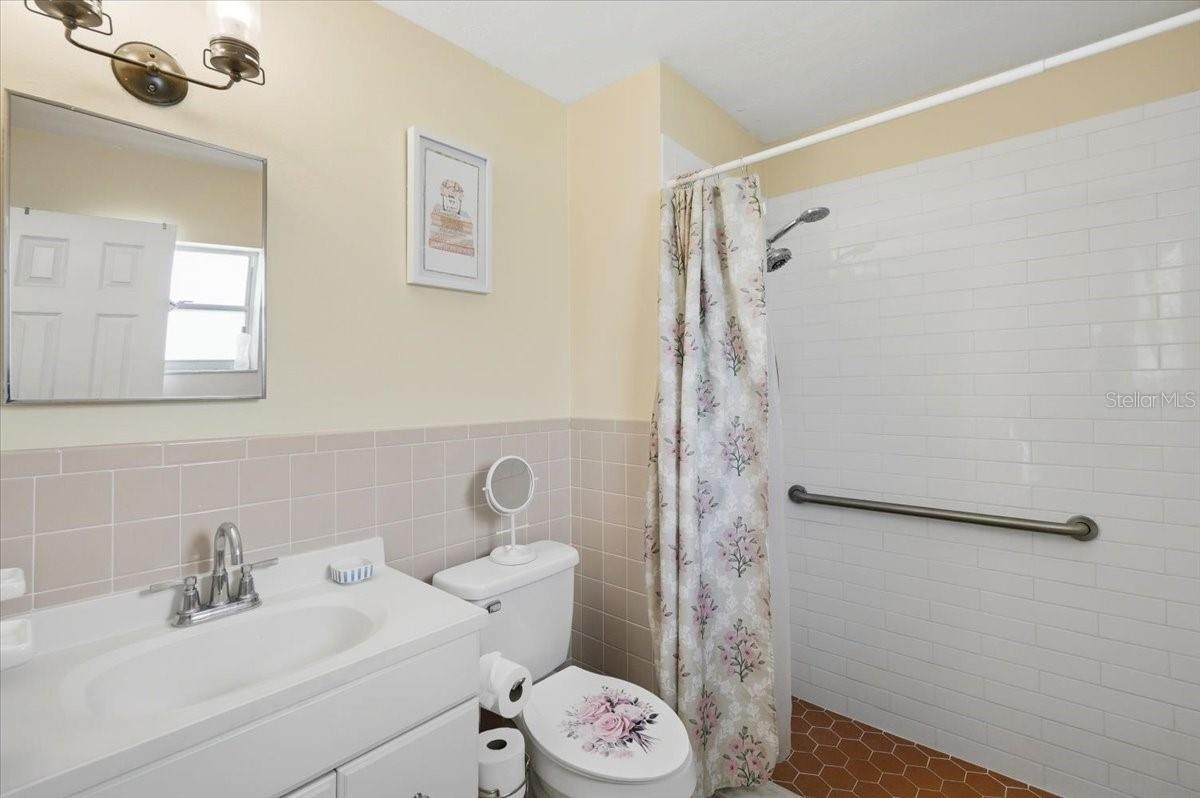 EMERALD ESTATES - Residential