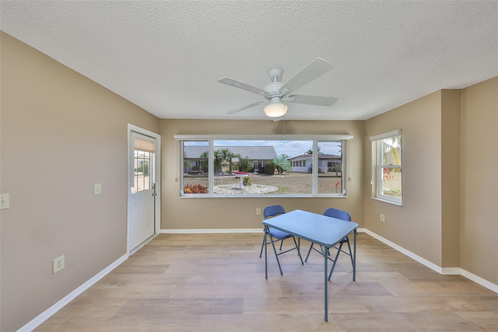 DEL WEBBS SUN CITY FLORIDA UN - Residential