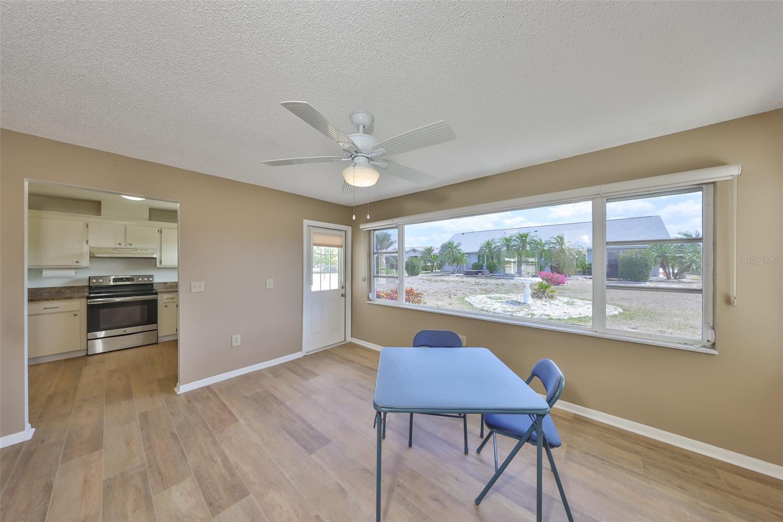 DEL WEBBS SUN CITY FLORIDA UN - Residential