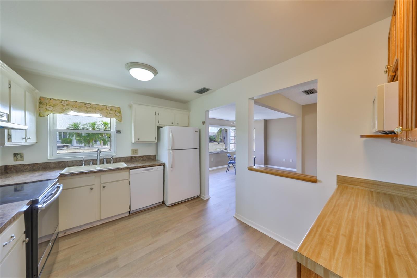 DEL WEBBS SUN CITY FLORIDA UN - Residential
