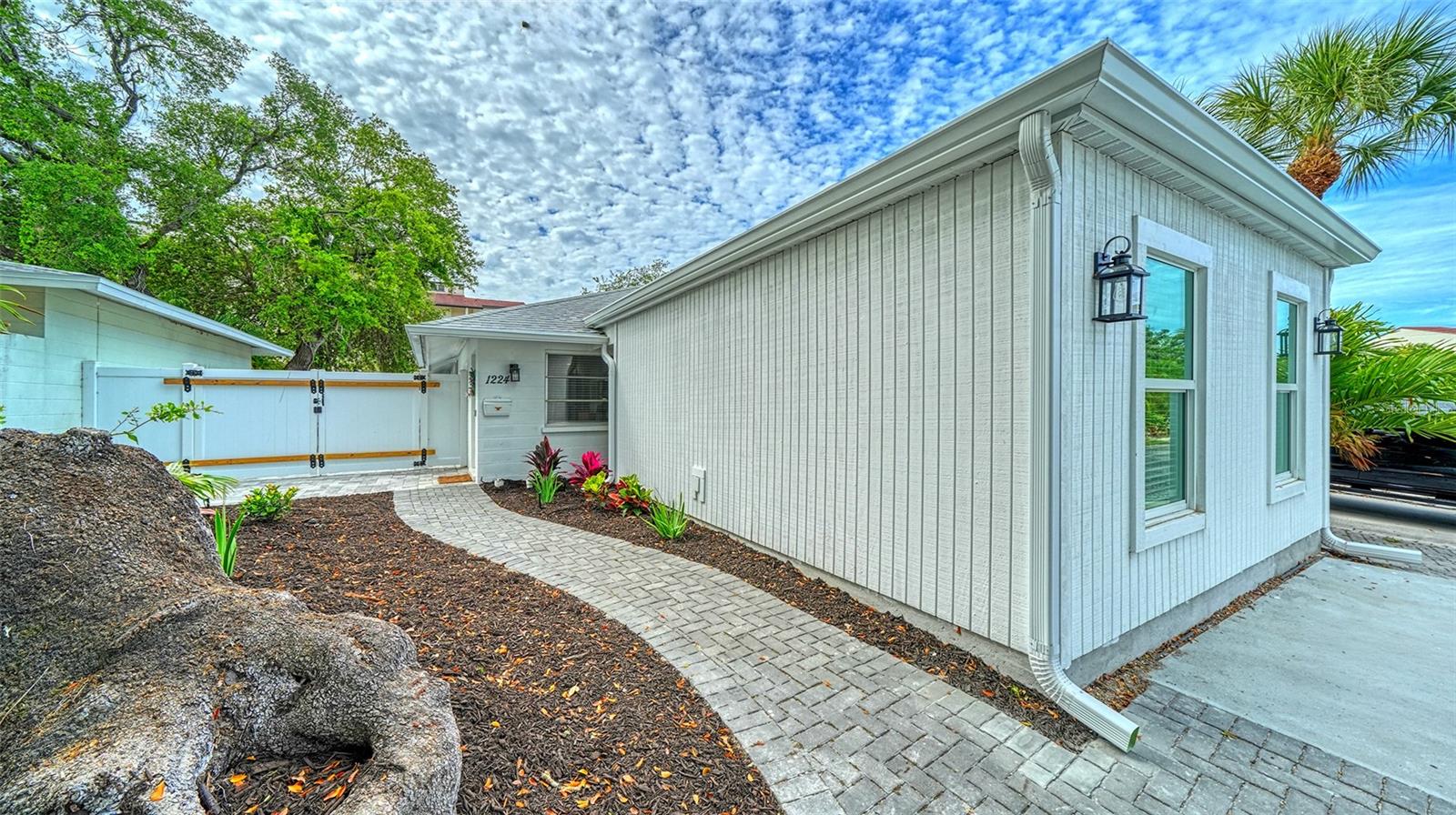 POLYNESIAN GARDENS - Residential