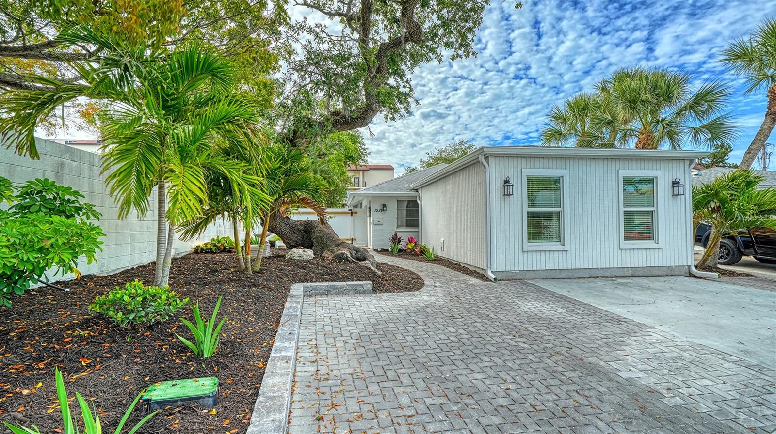 POLYNESIAN GARDENS - Residential