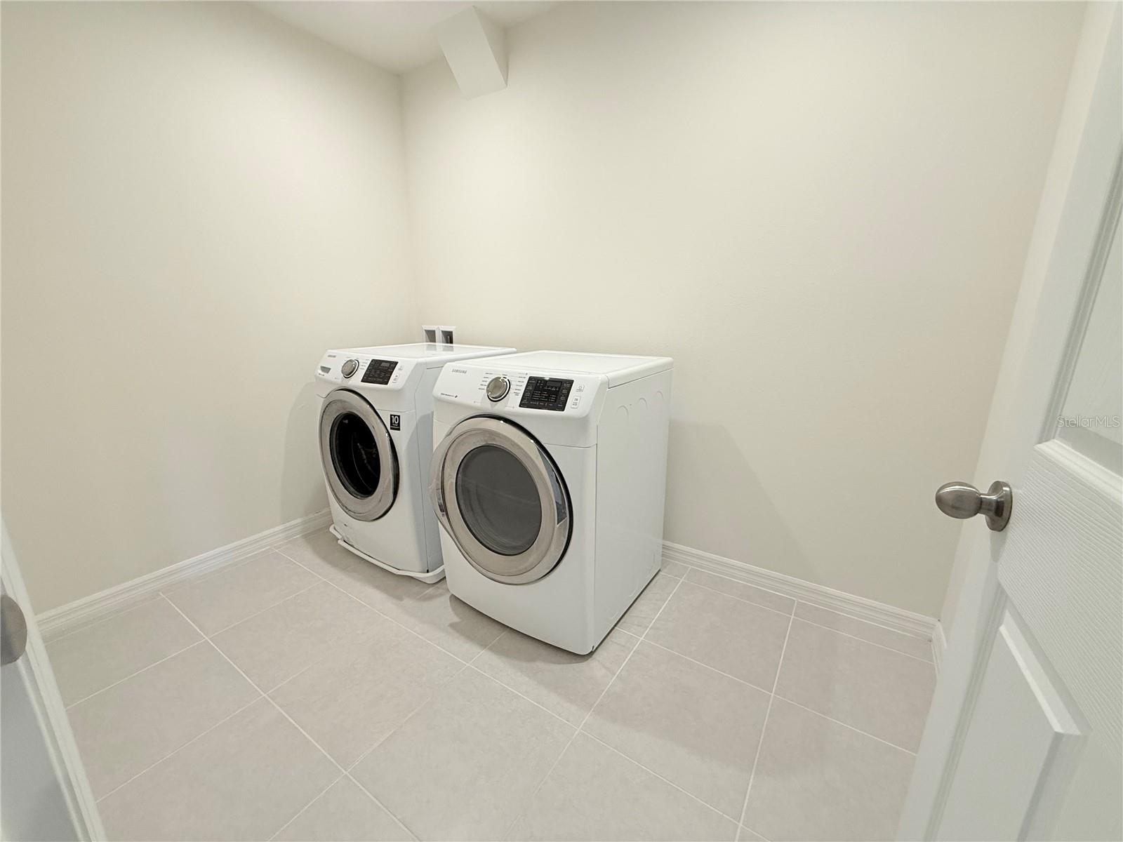 HAWKSMOOR PH 3 - Residential Lease