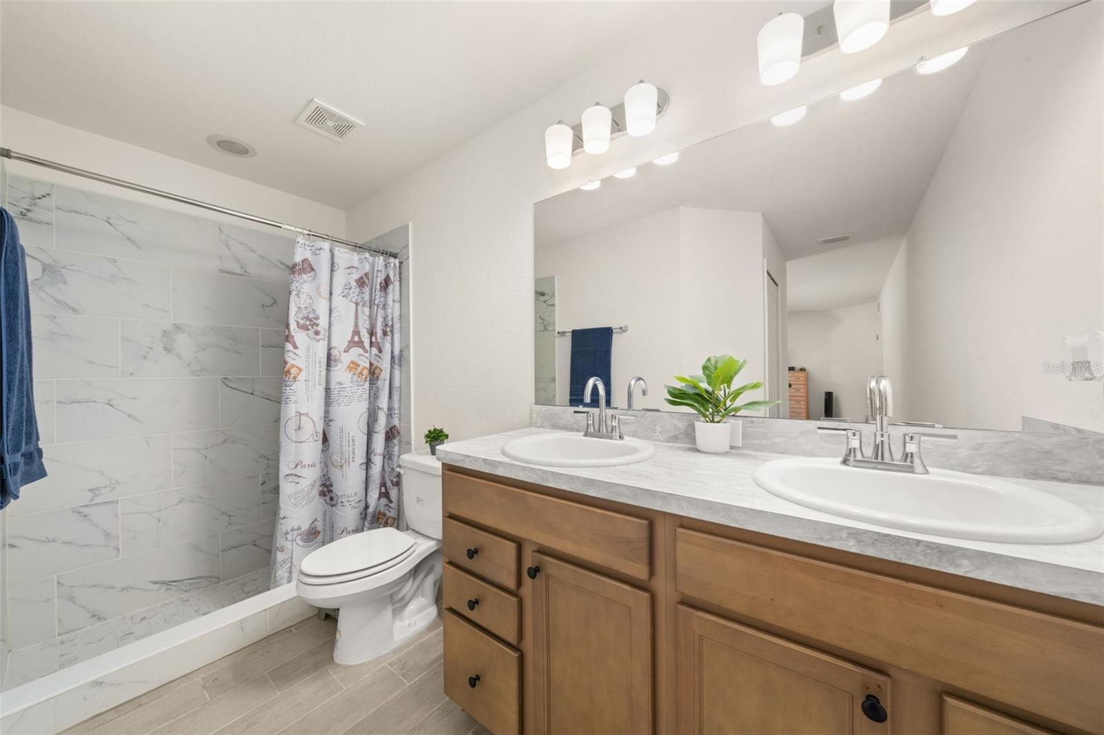 LAKE BYRD SHORES - Residential