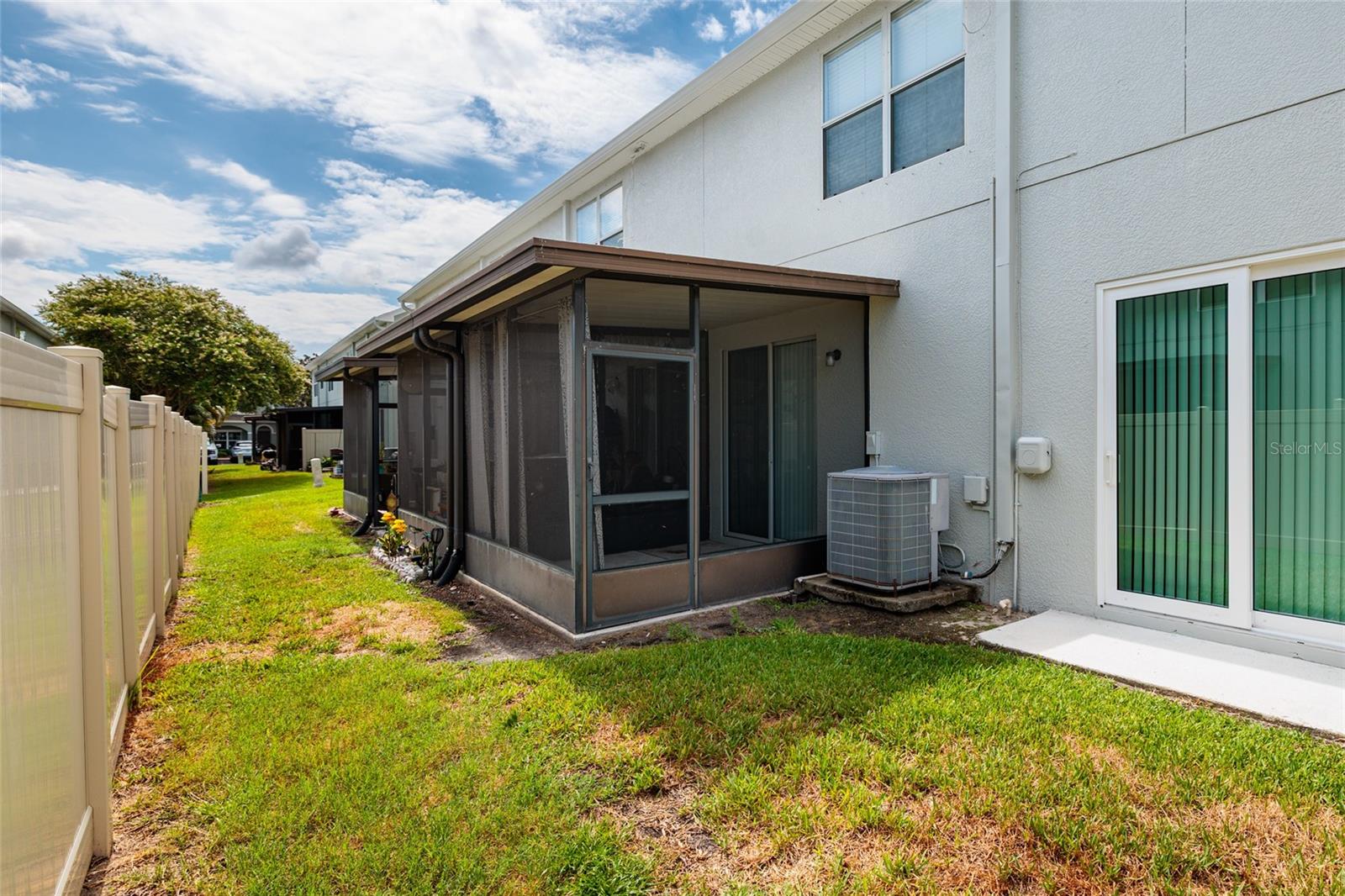 SAWGRASS VILLAGE - Residential