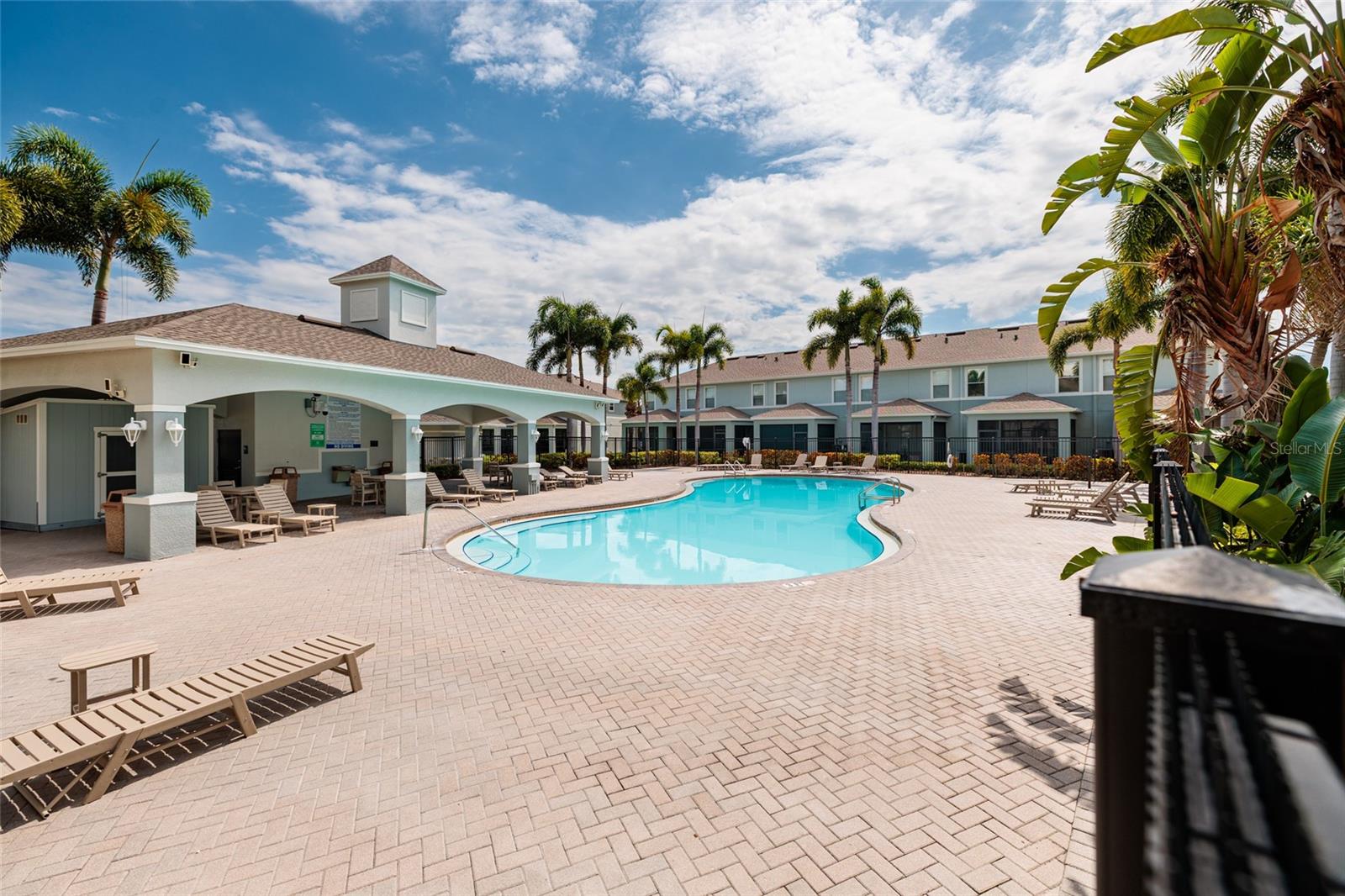 SAWGRASS VILLAGE - Residential