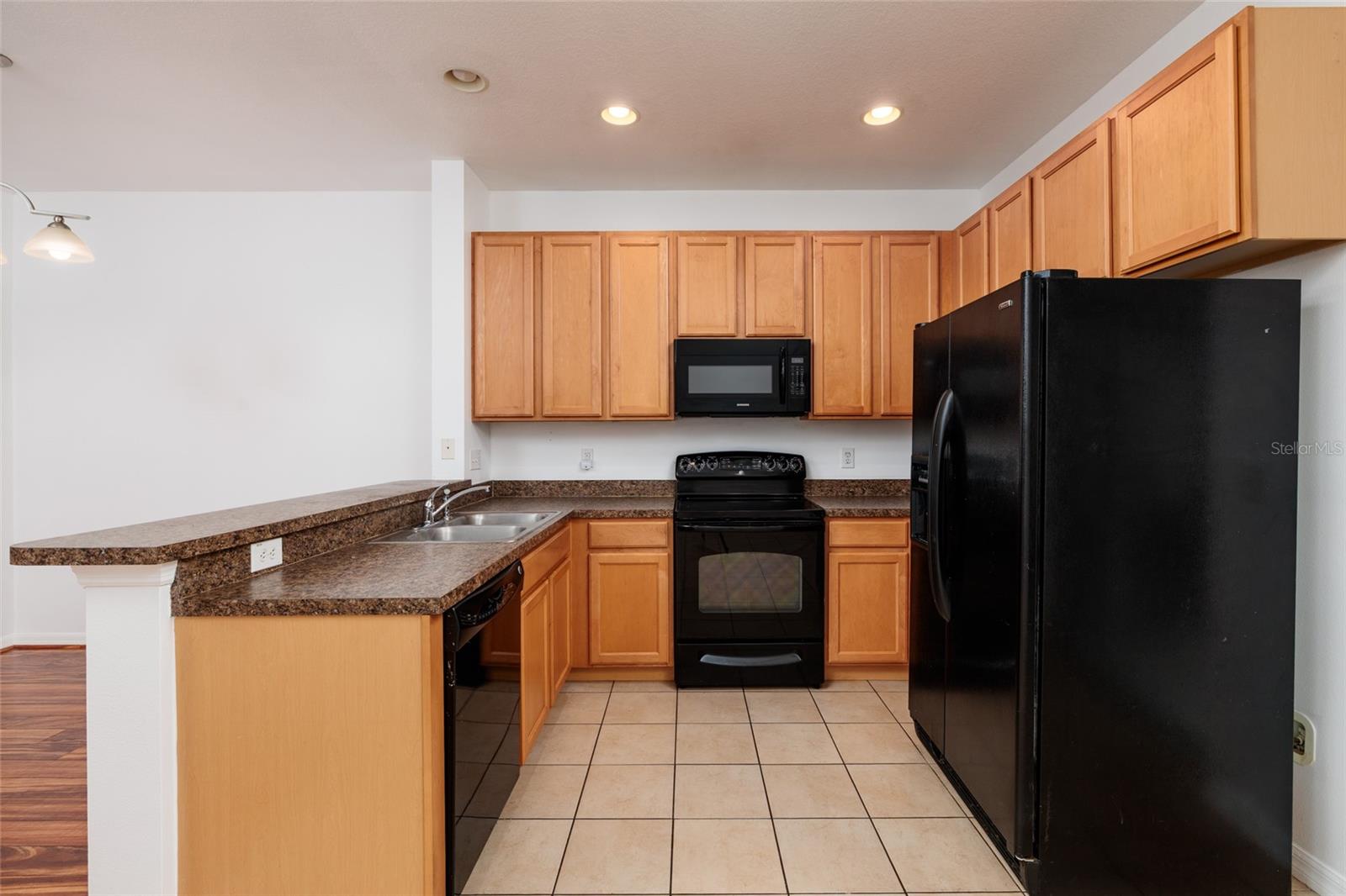 SAWGRASS VILLAGE - Residential