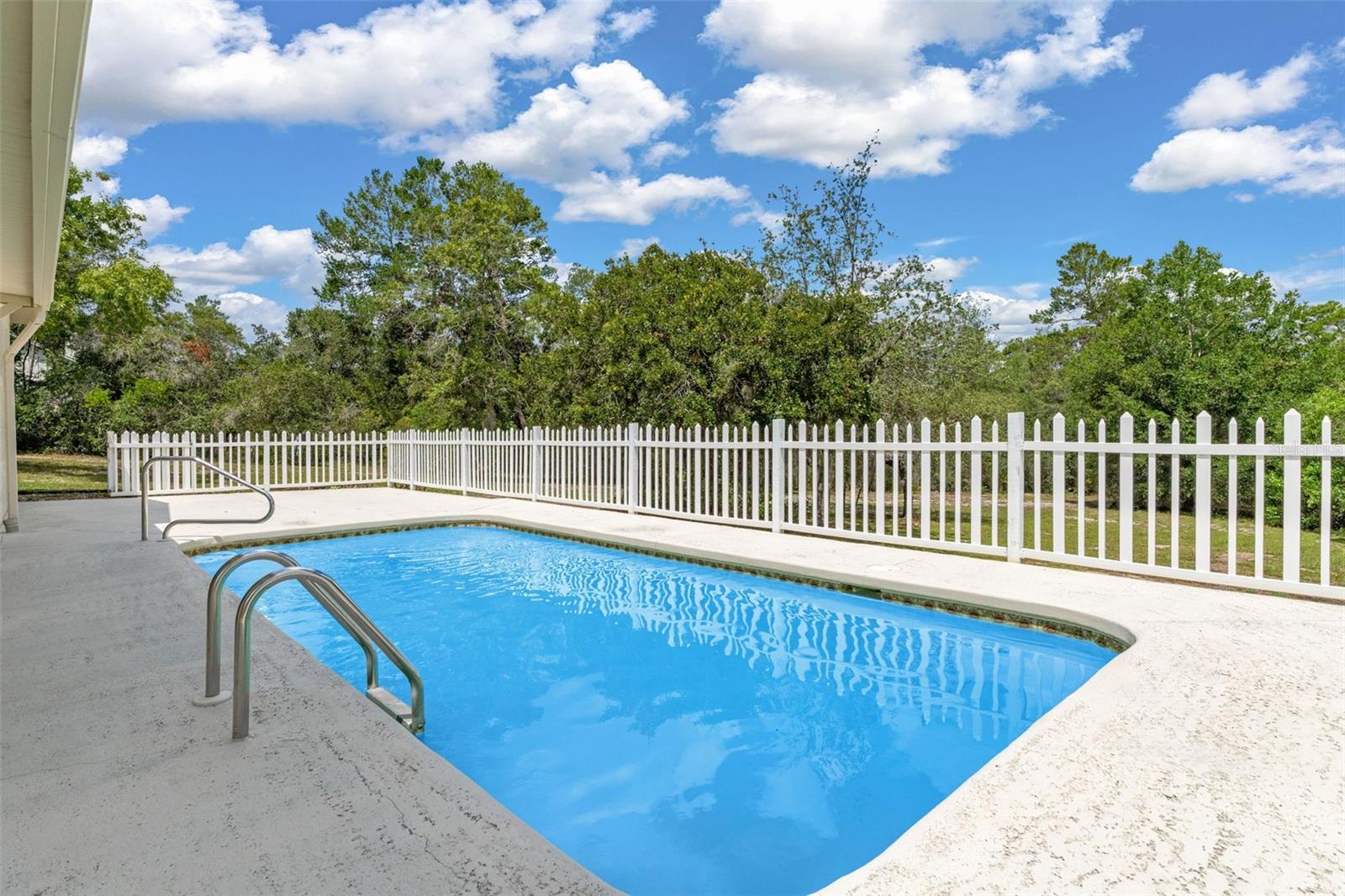 ROYAL HIGHLANDS - Residential