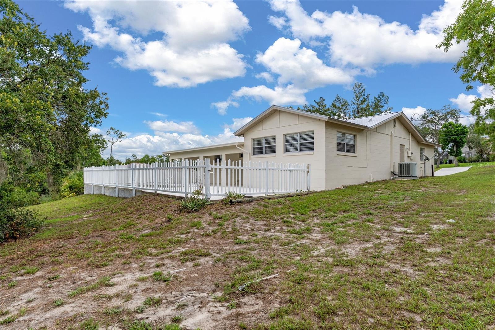 ROYAL HIGHLANDS - Residential