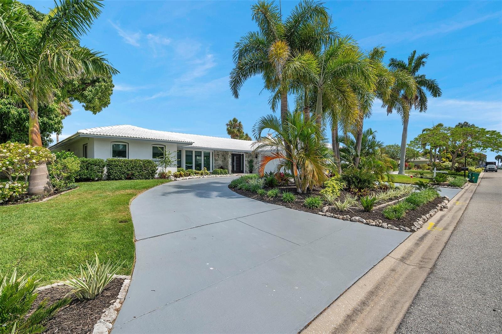 COUNTRY CLUB SHORES SEC 03 - Residential