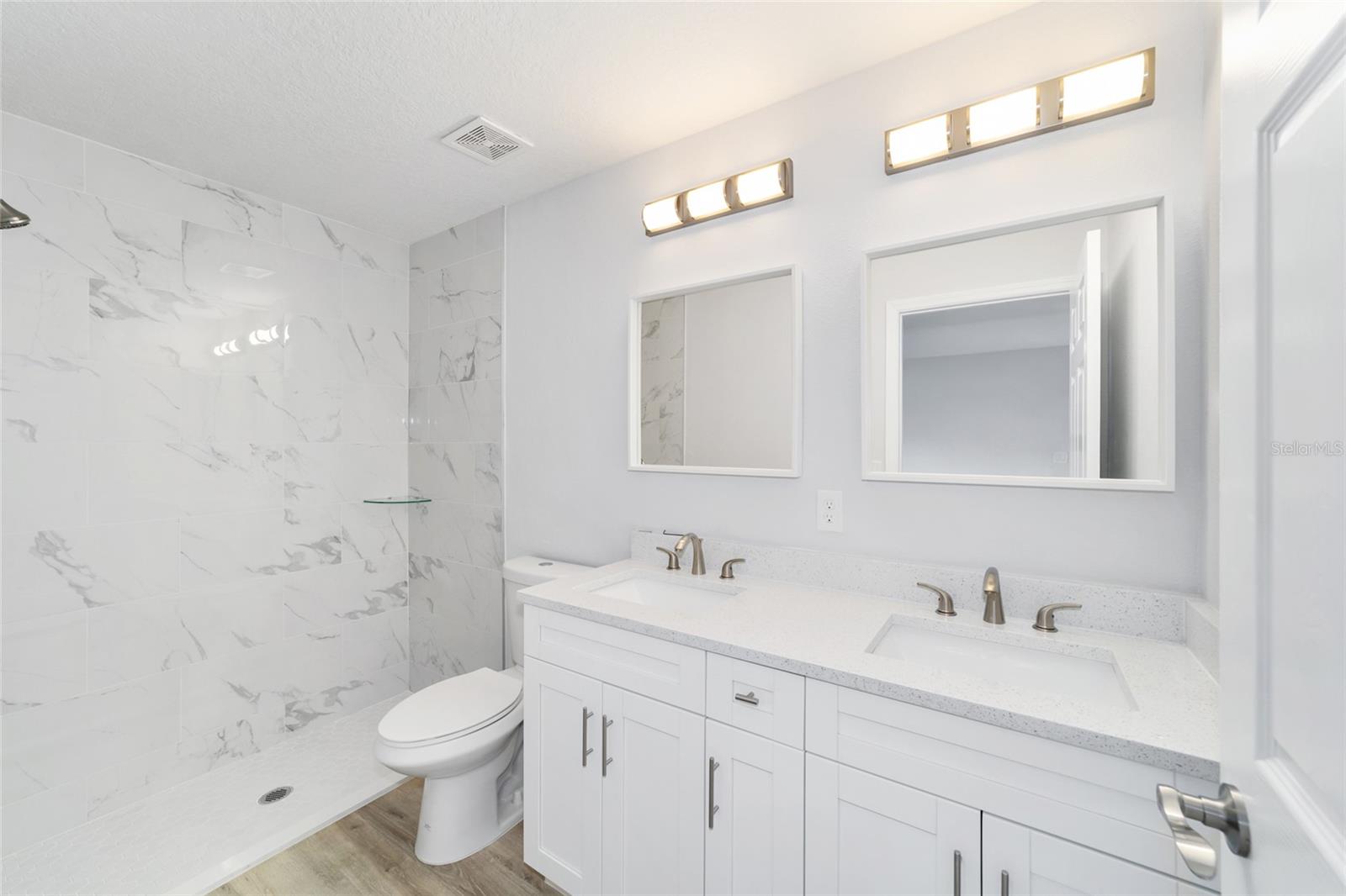 ROLLING RANCH ESTATE - Residential