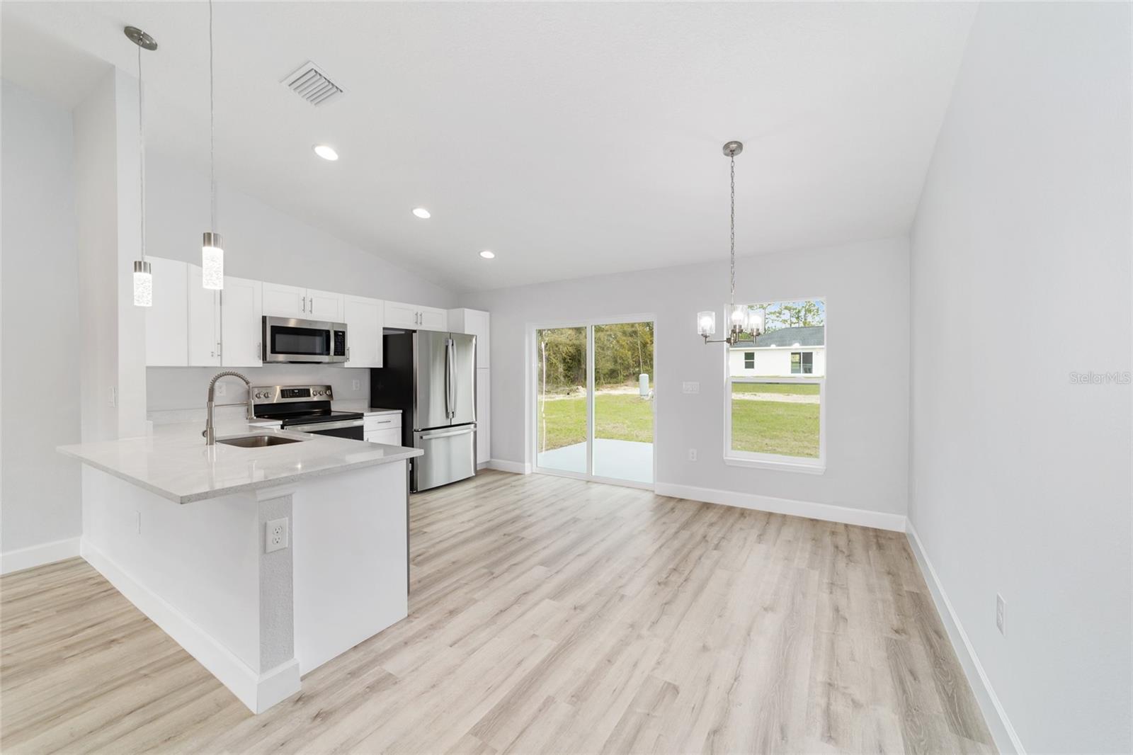 ROLLING RANCH ESTATE - Residential