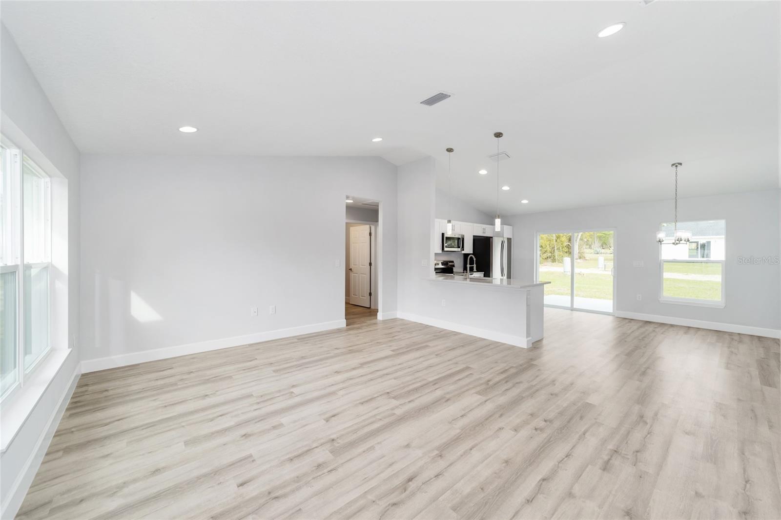 ROLLING RANCH ESTATE - Residential