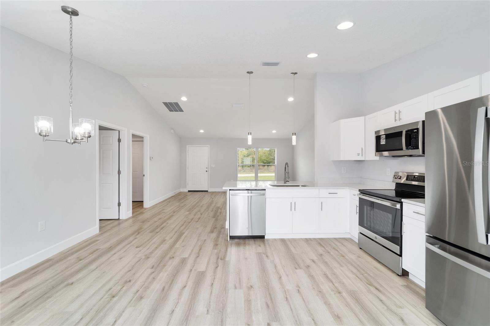 ROLLING RANCH ESTATE - Residential