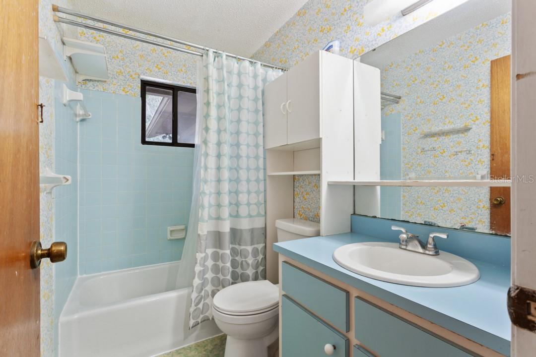 GENEVA OAKS - Residential