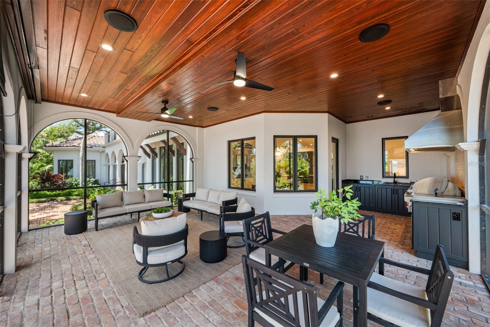 CHEROKEE PARK - Residential