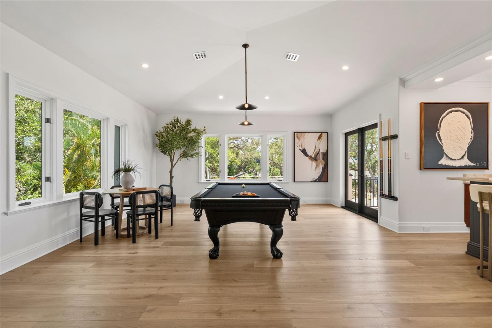 CHEROKEE PARK - Residential