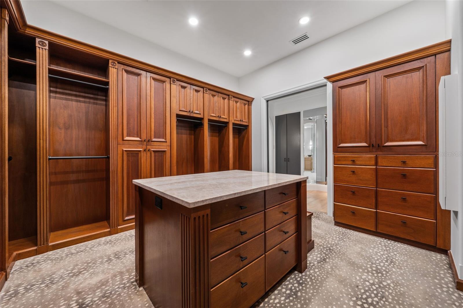 CHEROKEE PARK - Residential