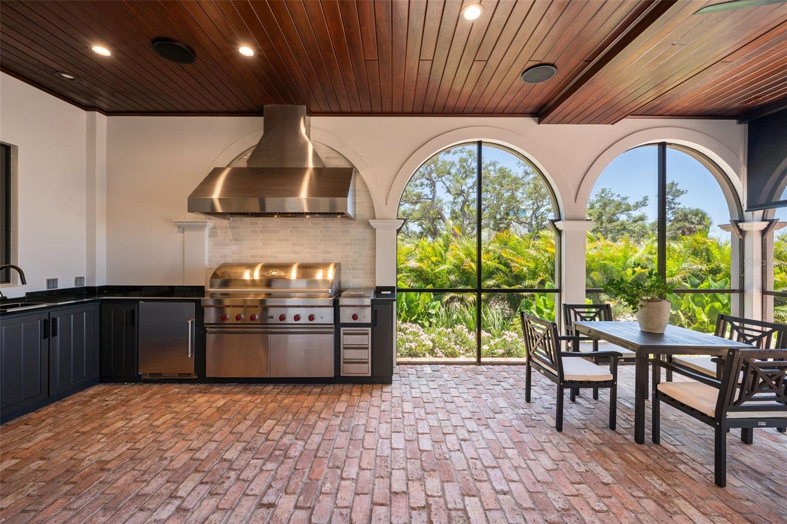 CHEROKEE PARK - Residential