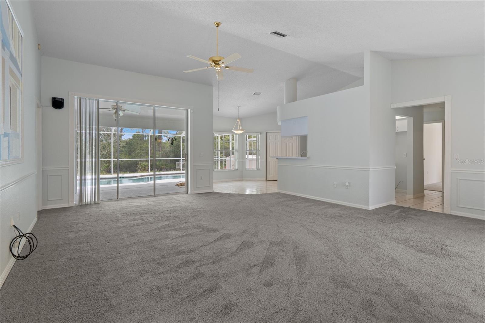 ROYAL HIGHLANDS - Residential