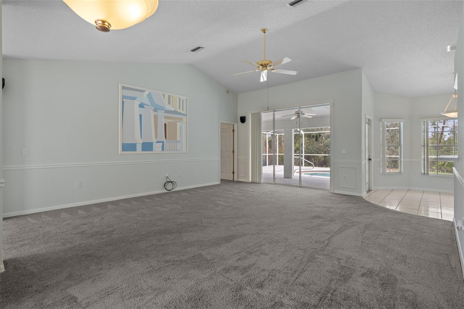 ROYAL HIGHLANDS - Residential