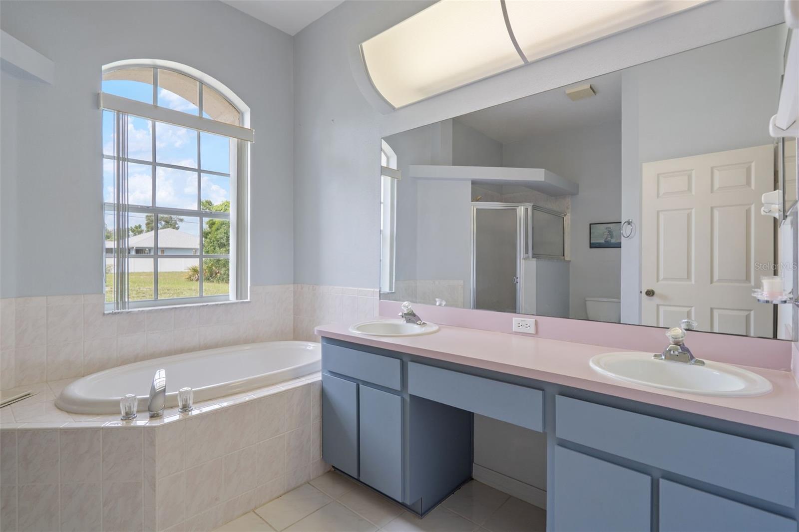 ROYAL HIGHLANDS - Residential