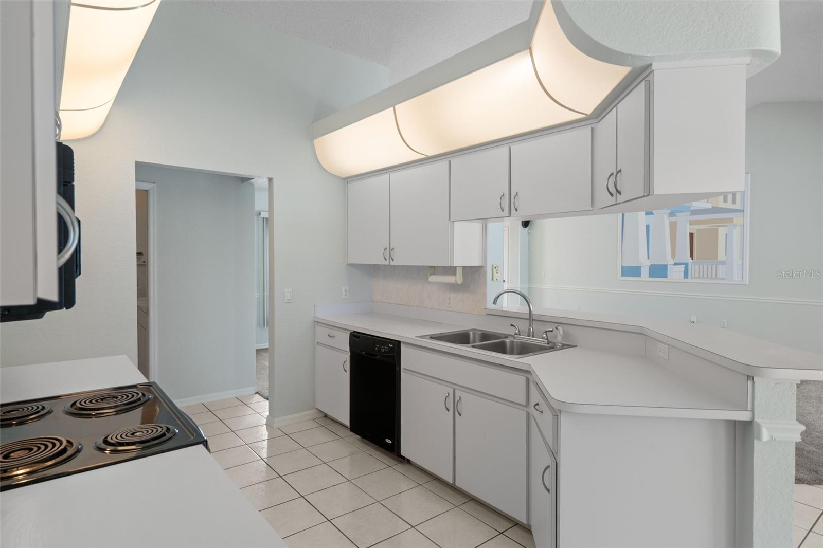 ROYAL HIGHLANDS - Residential