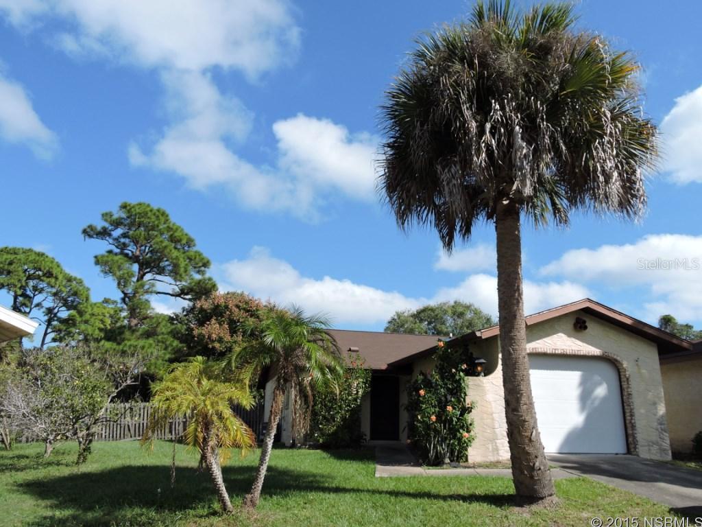Affordable 2BR/2BA/1-car garage home on high elevation lot.  Great central location, close to shopping and dining. Nice, large lot with privacy fencing.  Newer carpets, newer A/C system. Make this your starter or retirement home in great little neighborhood with low HOA dues.  Short walk to riverfront river walk, drive to beach in 15 minutes. ;Water: City