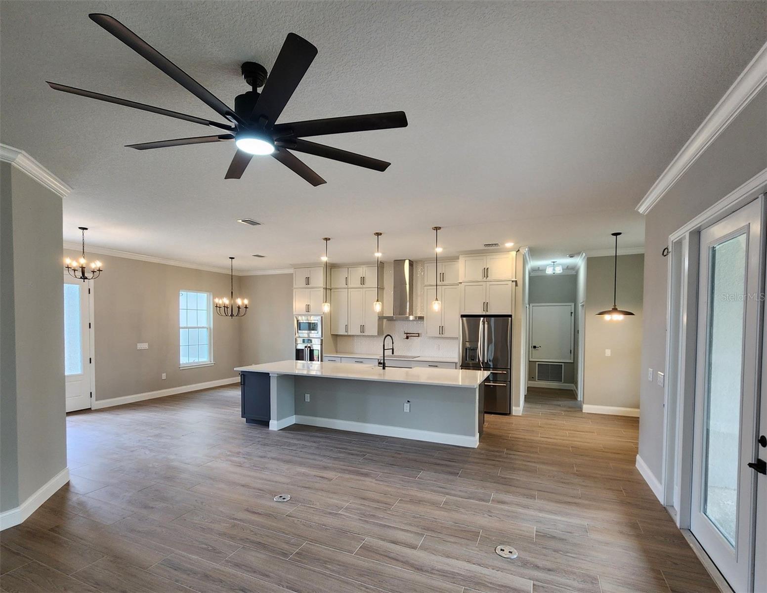 DES PINAR ACRES - Residential