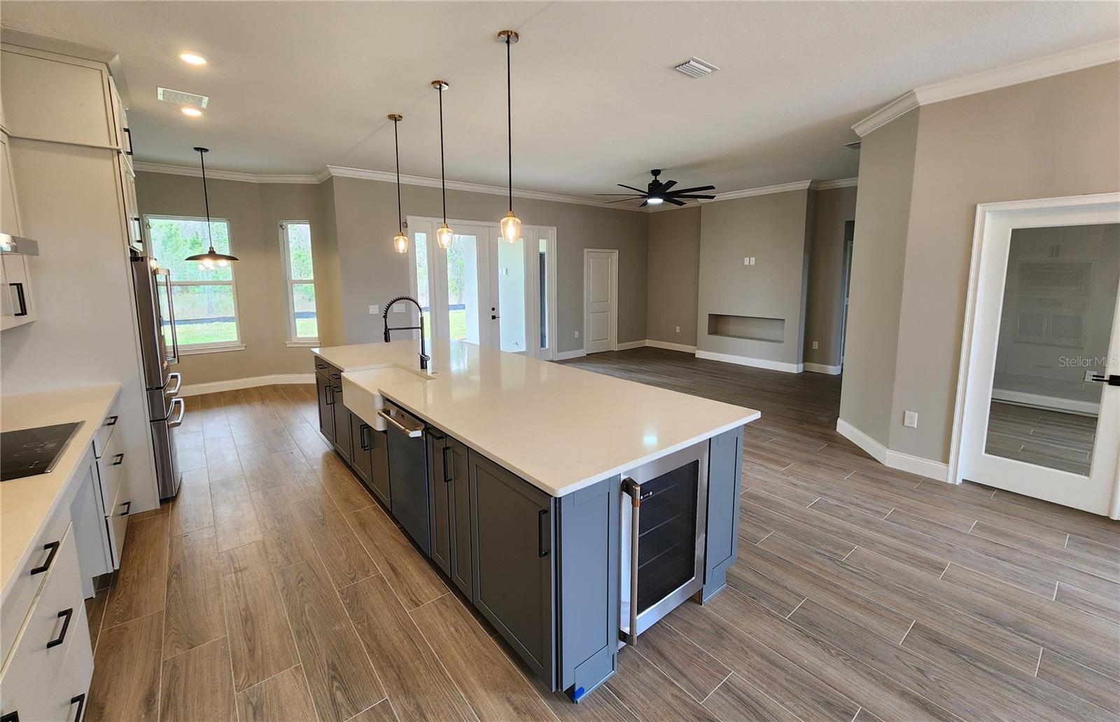 DES PINAR ACRES - Residential