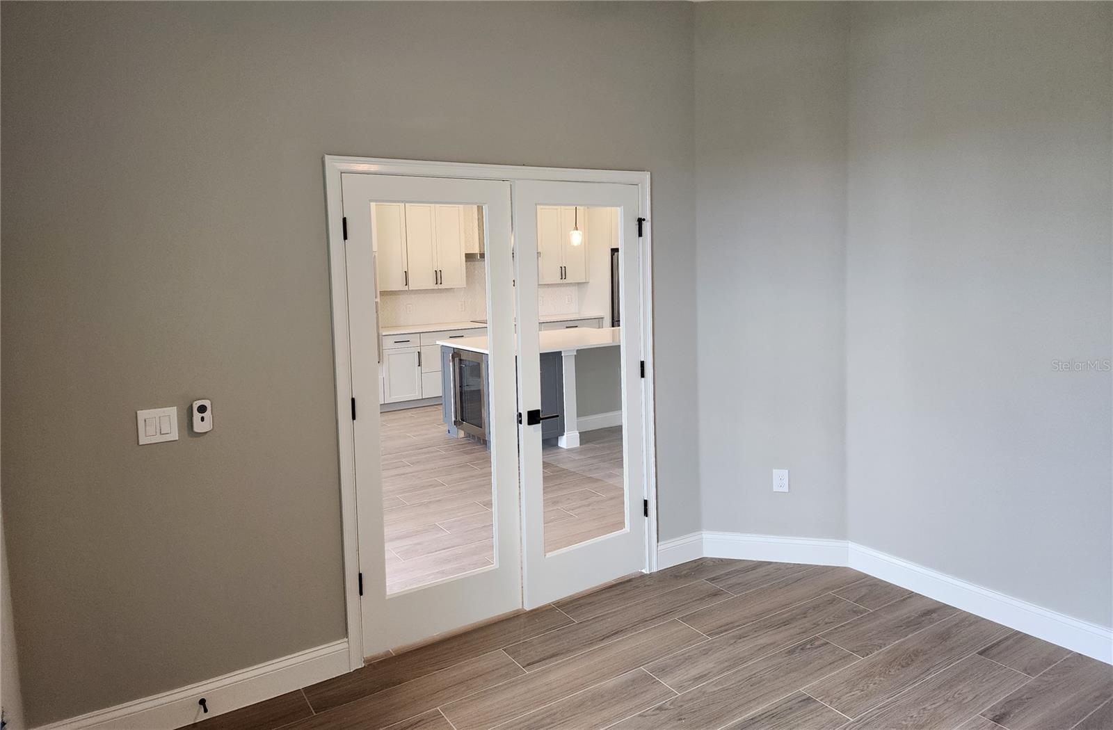 DES PINAR ACRES - Residential