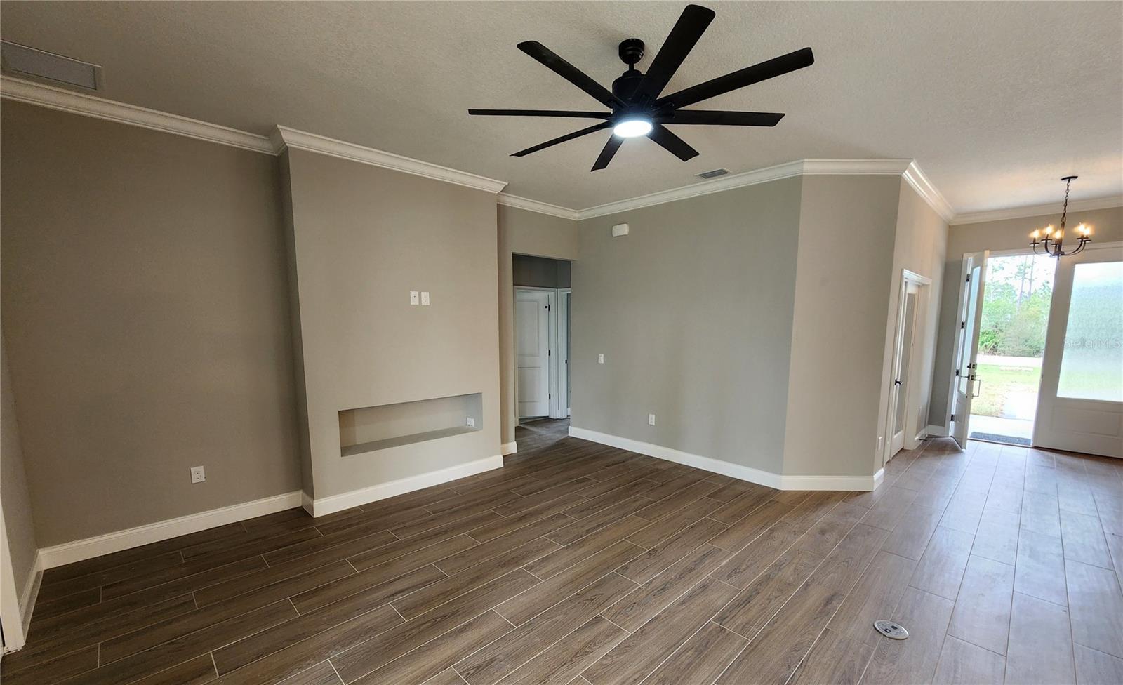 DES PINAR ACRES - Residential