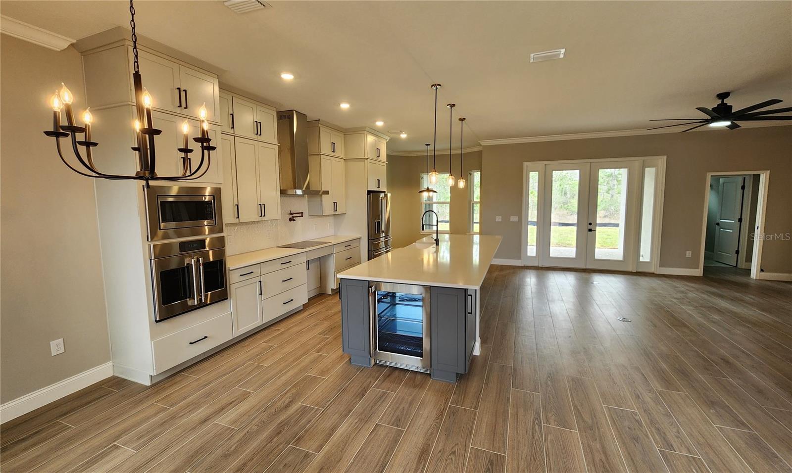 DES PINAR ACRES - Residential