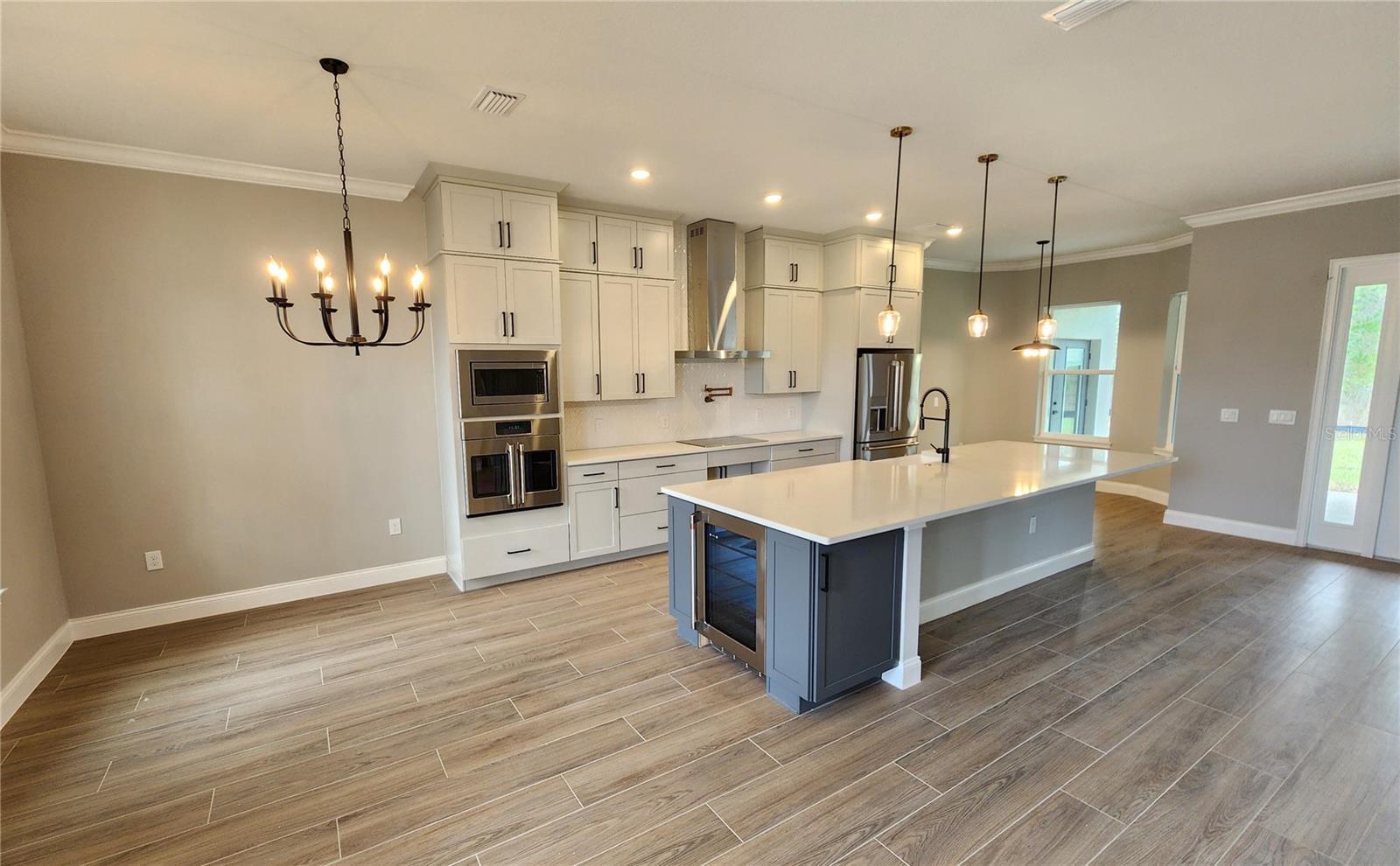 DES PINAR ACRES - Residential